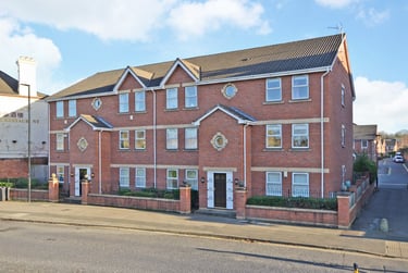 2 bed flat, Barbican Road, Fishergate, York, YO105AA - Image 2
