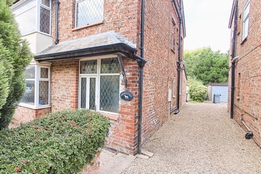 6 bed house, Millfield Lane, Layerthorpe, York, YO103AW - Image 2