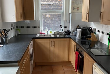 5 bed house, Victoria Gardens, City centre, Northampton, NN13LF - Image 2