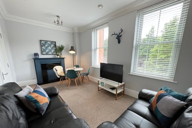5 bed house, Clickers Drive, Sixfields, Northampton, NN54ED - Image 2