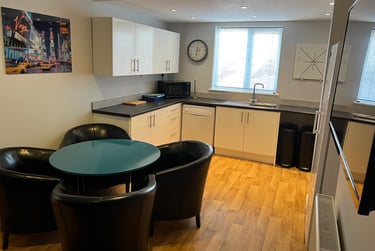 6 bed house, Adams Avenue, Abington, Northampton, NN14LQ - Image 2
