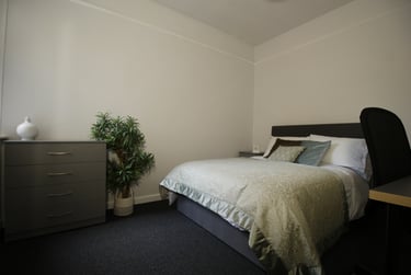 5 bed house, High Road, Swaythling, Southampton, SO162JE - Image 3