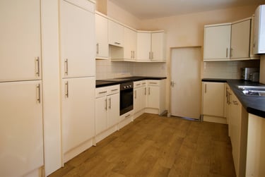 6 bed house, Highcliff Avenue, Inner Avenue, Southampton, SO140TN - Image 3