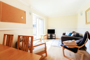 4 bed house, Sturry Road, Near university, Canterbury, CT11HT - Image 1