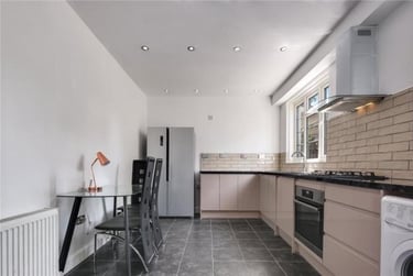 4 bed house, Galsworthy Avenue, Limehouse, London, E147RA - Image 1