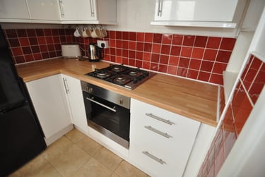 3 bed house, Roberts Road, St Leonards, Exeter, EX24HD - Image 2