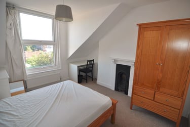3 bed flat, Elmside, City Centre, Exeter, EX46LW - Image 6