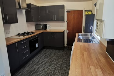 5 bed house, Cawdor Road, Fallowfield, Manchester, M146LG - Image 1