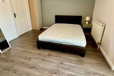 2 bed house, Oxford Street, City centre, Swansea, SA13JN - Image 5
