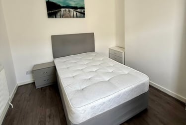 2 bed house, Oxford Street, City centre, Swansea, SA13JN - Image 7