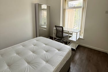 2 bed house, Oxford Street, City centre, Swansea, SA13JN - Image 8
