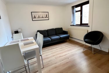 4 bed house, Western Street, Sandfields, Swansea, SA13JZ - Image 2