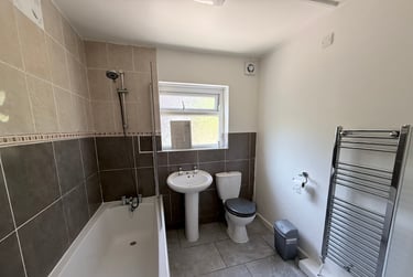 2 bed house, Oxford Street, City centre, Swansea, SA13JN - Image 3