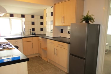 4 bed house, Lyon street, City Centre, Southampton, SO140LE - Image 2