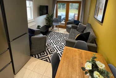 6 bed house, Ashlin Grove, West End, Lincoln, LN11LE - Image 1
