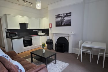 2 bed flat, 48 Old Tiverton Road, Old tiverton rd area, Exeter, EX46NG - Image 2