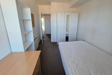 2 bed flat, Old Tiverton Road, St Sidwells, Exeter, EX46NG - Image 14