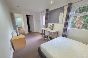 2 bed flat, 48 Old Tiverton Road, Old tiverton rd area, Exeter, EX46NG - Image 9