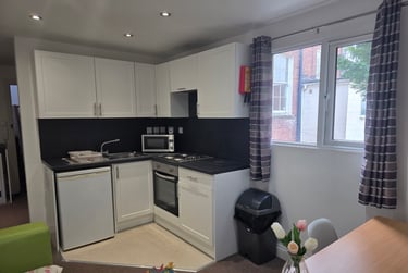 1 bed flat, Old Tiverton Road, St Sidwells, Exeter, EX46NG - Image 4