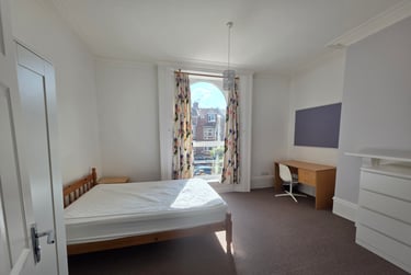 2 bed flat, 48 Old Tiverton Road, Old tiverton rd area, Exeter, EX46NG - Image 6