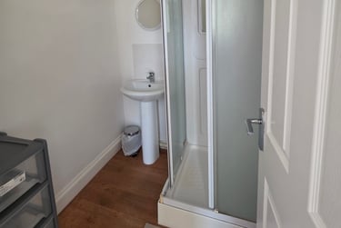 2 bed flat, 48 Old Tiverton Road, Old tiverton rd area, Exeter, EX46NG - Image 8