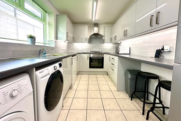 4 bed house, Clarendon Road, Teeside University, Middlesbrough, TS13DT - Image 2