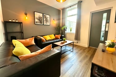 4 bed house, Oxford Street, Linthorpe Village, Middlesbrough, TS14NN - Image 2