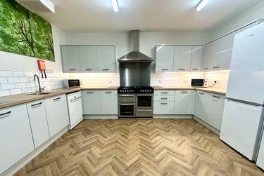 7 bed house, Croydon Road, Teeside University, Middlesbrough, TS13HG - Image 2