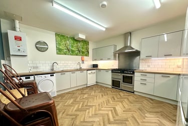 6 bed house, Croydon Road, Teeside University, Middlesbrough, TS13HG - Image 2