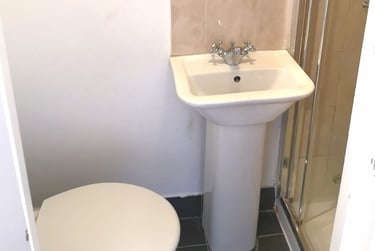 1 bed studio, Dalling Road, Hammersmith, London, W60JA - Image 2