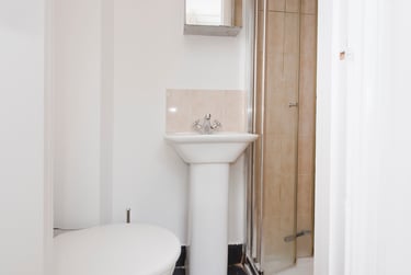 1 bed studio, Dalling Road, Hammersmith, London, W60JA - Image 2