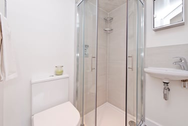1 bed studio, Bloemfontein Avenue, City Centre, London, W127BL - Image 2