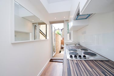 1 bed studio, Bloemfontein Road, City Centre, London, W127BX - Image 2