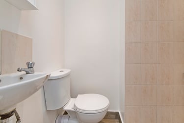 1 bed studio, Bloemfontein Road, City Centre, London, W127BX - Image 5