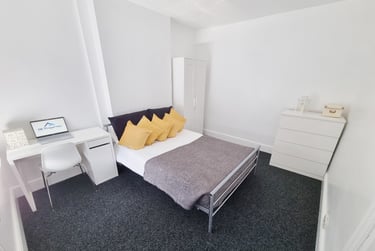 6 bed house, Kimbolton Avenue, Lenton, Nottingham, NG71PS - Image 2