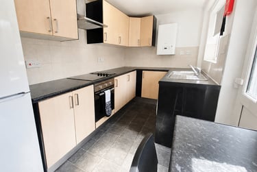 4 bed house, Montpelier Road, Dunkirk, Nottingham, NG72JY - Image 2