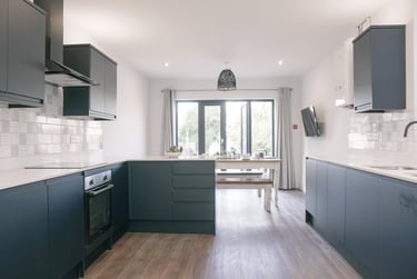 8 bed flat, Bouverie street, Near university, Chester, CH14HF - Image 1