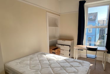 3 bed house, Hill Park Crescent, North hill, Plymouth, PL48JP - Image 4