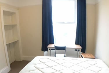 3 bed house, Hill Park Crescent, North hill, Plymouth, PL48JP - Image 6