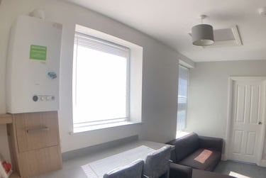 3 bed flat, Ford Park Road, Mutley, Plymouth, PL46QY - Image 2
