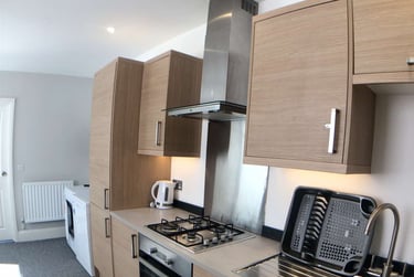 3 bed flat, Ford Park Road, Mutley, Plymouth, PL46QY - Image 3
