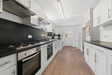 7 bed house, Prospect street, Lipson, Plymouth, PL48NY - Image 1
