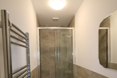 2 bed flat, Prospect Street, Greenbank, Plymouth, PL48NY - Image 4