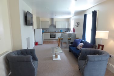 2 bed house, Hill Park Crescent, Greenbank, Plymouth, PL48JP - Image 3