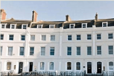 2 bed flat, The Crescent, City centre, Plymouth, PL13AB - Image 1