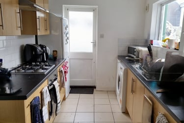 3 bed house, Beaumont Avenue, St Judes, Plymouth, PL48DX - Image 1