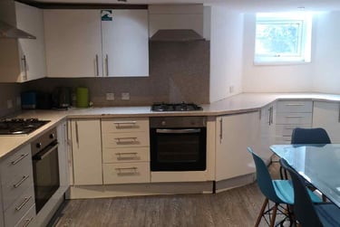 9 bed house, Alexandra Road, City Centre, Plymouth, PL47EF - Image 1