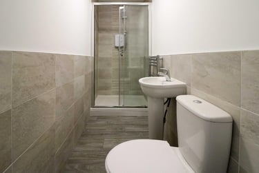 2 bed flat, Alexandra Road, Mutley, Plymouth, PL47EE - Image 3
