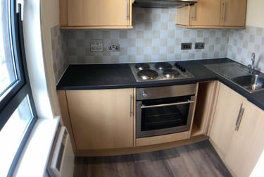 1 bed studio, Constantine Street, City Centre, Plymouth, PL48AF - Image 4