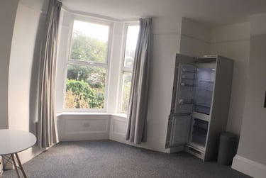 1 bed house, Ermington Terrace, Mutley, Plymouth, PL46GQ - Image 3